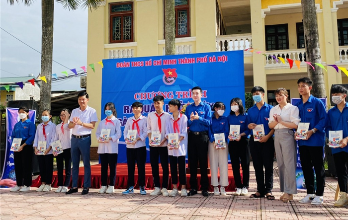 Lễ ra quân hưởng ứng Ngày Dân số thế giới