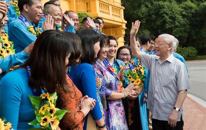 10 cán bộ công đoàn nhận Giải thưởng Nguyễn Văn Linh lần thứ III