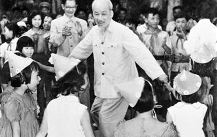 Hồ Chí Minh với xây dựng đạo đức công dân
