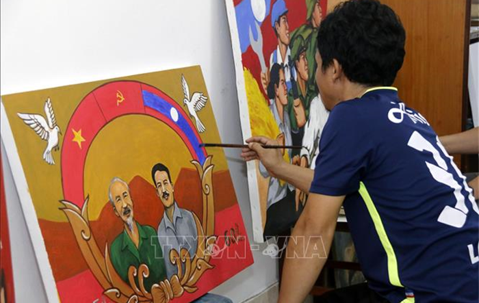 60 năm quan hệ Việt Nam - Lào: Quan hệ gắn bó hai nước qua các tác phẩm nghệ thuật