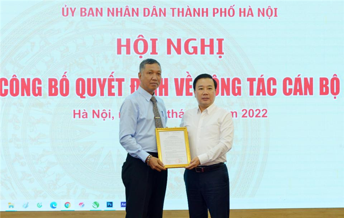 Công bố và trao Quyết định của UBND thành phố về công tác cán bộ tại Báo Kinh tế & Đô thị