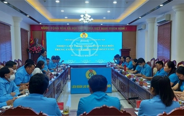 Đoàn đại biểu Trung ương Liên hiệp Công đoàn Lào làm việc với Liên đoàn lao động Thành phố 