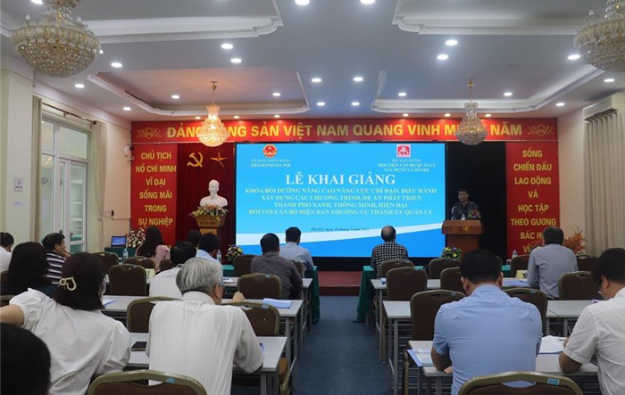 Khai giảng khoá bồi dưỡng nâng cao năng lực chỉ đạo, điều hành xây dựng các chương trình, đề án phát triển thành phố thông minh, hiện đại cho cán bộ