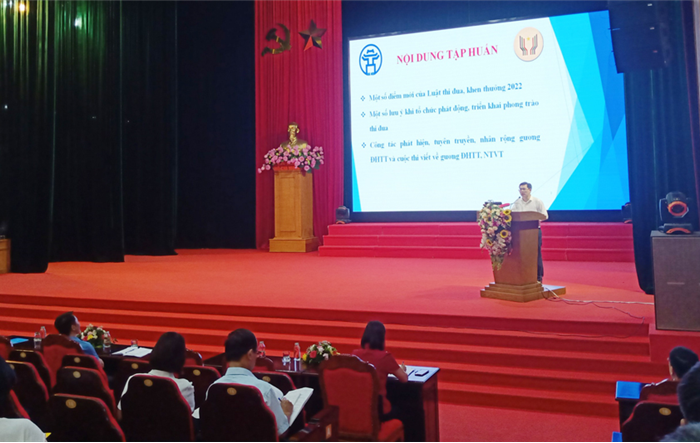 Hội nghị tập huấn công tác thi đua, khen thưởng năm 2022