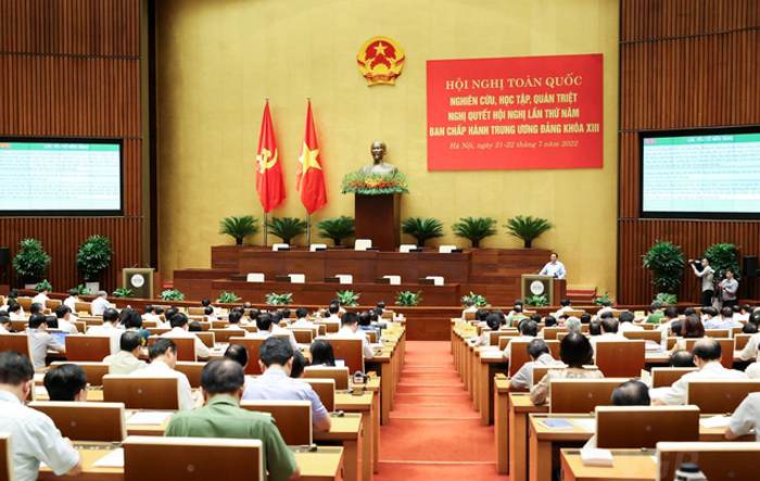 Hội nghị toàn quốc nghiên cứu, học tập, quán triệt Nghị quyết Hội nghị lần thứ 5 Ban Chấp hành Trung ương Đảng khóa XIII