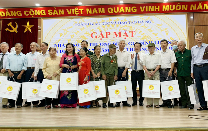 Sở Giáo dục và Đào tạo Hà Nội gặp mặt, tri ân 100 nhà giáo là thương binh, thân nhân liệt sĩ 