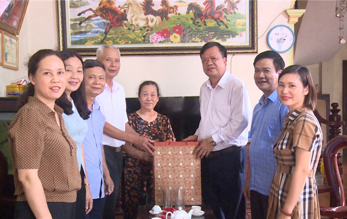 Huyện Phúc Thọ tổ chức nhiều hoạt động tri ân nhân kỷ niệm 75 năm Ngày Thương binh - Liệt sĩ (27/7/1947- 27/7/2022)