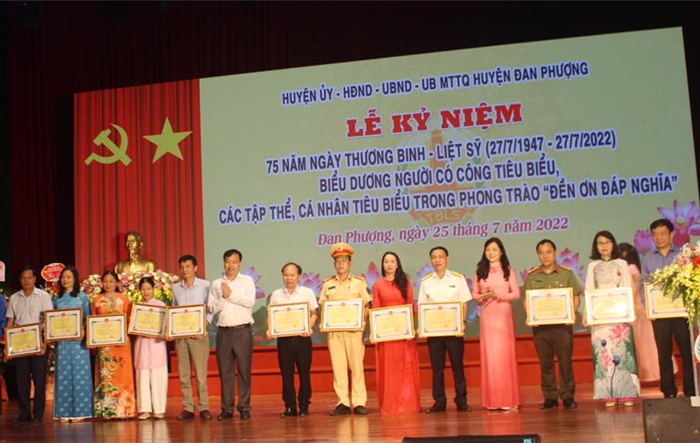 Huyện Đan Phượng kỷ niệm 75 năm Ngày Thương binh - Liệt sĩ (27/7/1947 - 27/7/2022) 