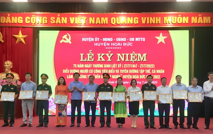 Huyện Hoài Đức tri ân, biểu dương người có công tiêu biểu 