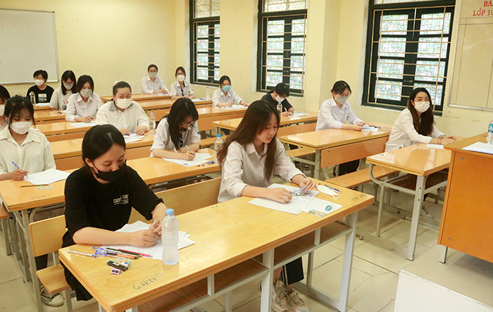 Khoảng 98.000 thí sinh Hà Nội hoàn thành 2 môn thi Ngữ văn và Toán