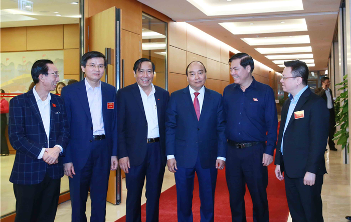 Kết hợp chặt chẽ, hiệu quả giữa học tập lý luận chính trị với rèn luyện, thử thách cán bộ trong thực tiễn để nâng cao bản lĩnh chính trị của đội ngũ cán bộ