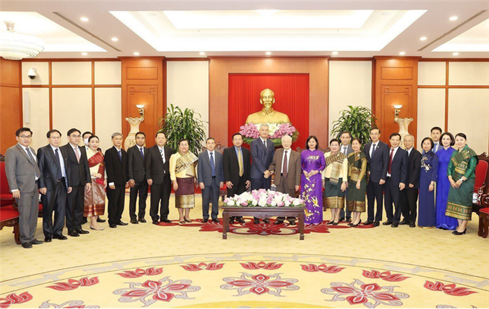 Luôn ưu tiên hàng đầu cho mối quan hệ  đặc biệt vừa là đồng chí vừa là anh em Việt Nam - Lào