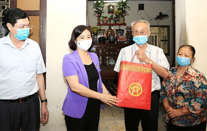 Hà Nội dành hơn 3,5 tỷ đồng tặng quà người có công dịp Quốc khánh 2-9