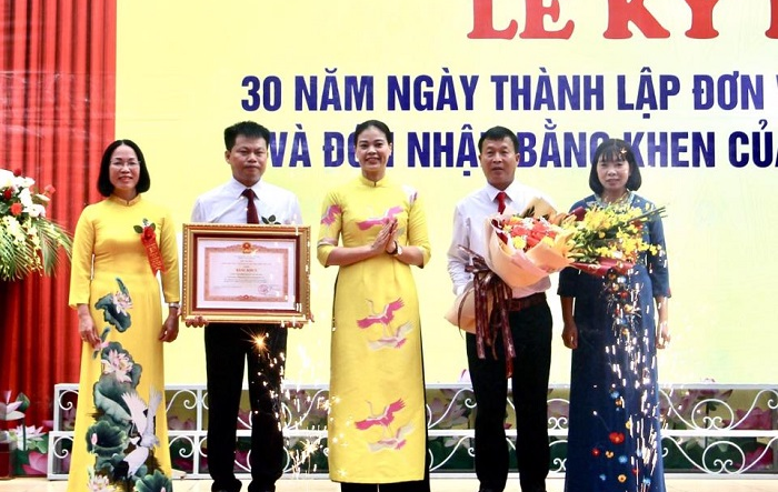 Cơ sở Cai nghiện ma túy số 2 Hà Nội đón nhận Bằng khen của Thủ tướng Chính phủ