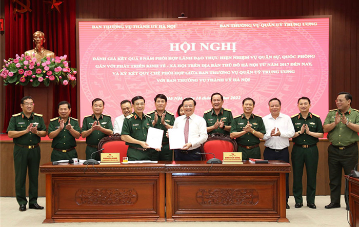 Ban Thường vụ Quân ủy Trung ương và Ban Thường vụ  Thành ủy Hà Nội tiếp tục tăng cường phối hợp công tác