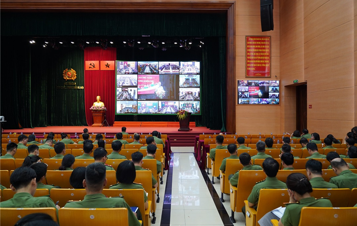 Phổ biến, quán triệt các nghị quyết hội nghị lần thứ năm Ban Chấp hành Trung ương khóa XIII