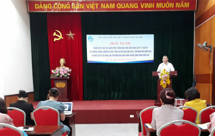 Hội Liên hiệp phụ nữ thành phố Hà Nội học tập, quán triệt, triển khai thực hiện Nghị quyết số 15-NQ/TW của Bộ Chính trị, Nghị quyết Hội nghị Trung ương 5 khóa XIII 