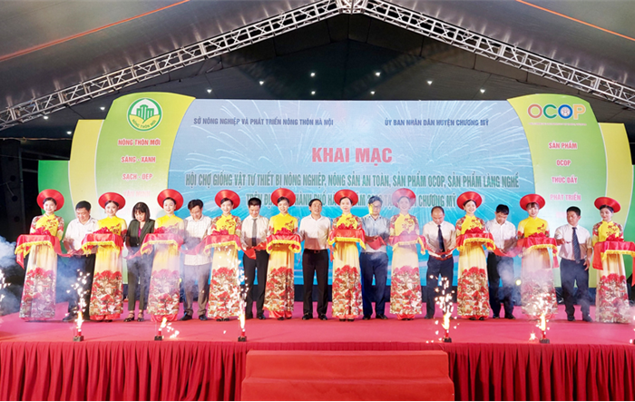Khai mạc Hội chợ giống, vật tư thiết bị nông nghiệp, nông sản an toàn, sản phẩm OCOP, sản phẩm làng nghề thành phố Hà Nội năm 2022