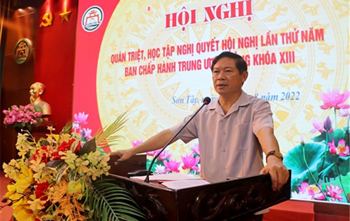 Thị xã Sơn Tây nghiên cứu, học tập, quán triệt và triển khai thực hiện Nghị quyết Hội nghị Trung ương 5 khóa XIII