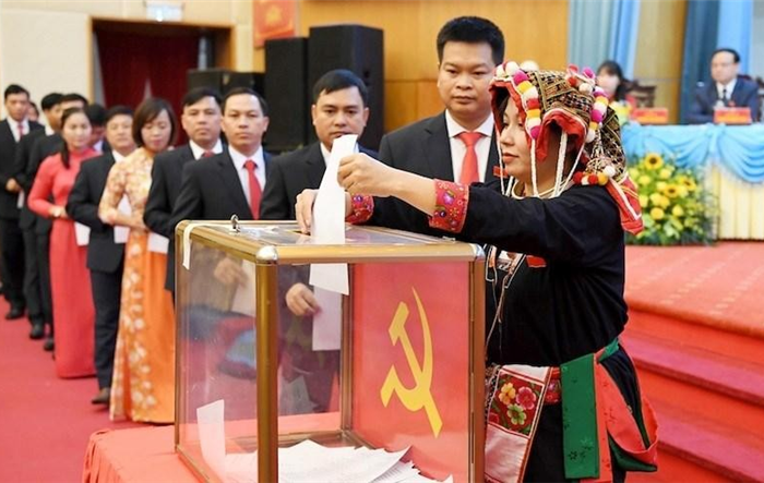Tăng cường trách nhiệm nêu gương của người đứng đầu