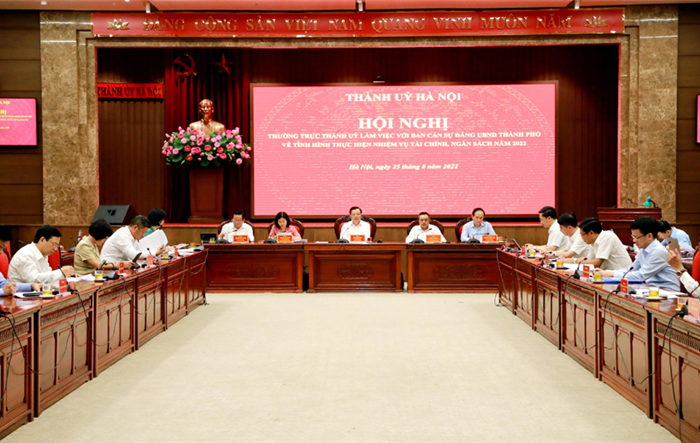 Thường trực Thành ủy làm việc với Ban Cán sự Đảng UBND thành phố về nhiệm vụ tài chính, ngân sách