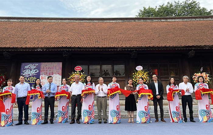 Khai mạc Triển lãm "Đối thoại thư pháp và Graffiti"