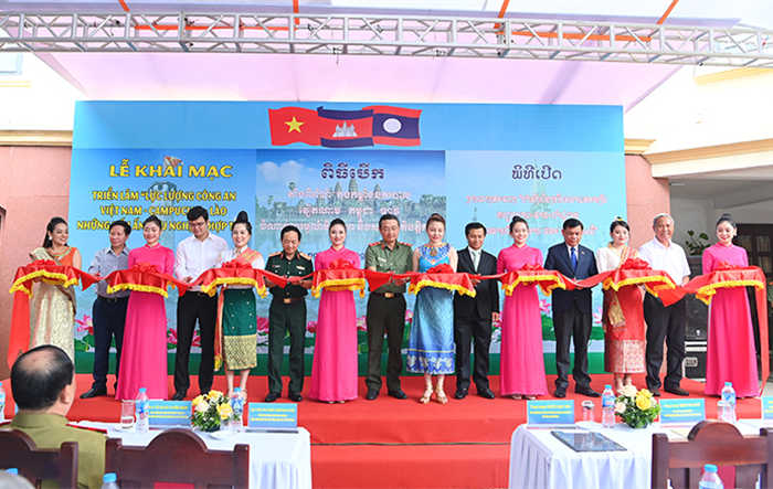 Lễ khai mạc Triển lãm “Lực lượng Công an Việt Nam - Campuchia - Lào - Những dấu ấn hữu nghị và hợp tác”