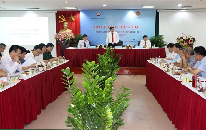 Tận dụng ưu thế của mạng xã hội, góp phần bảo vệ  nền tảng tư tưởng của Đảng