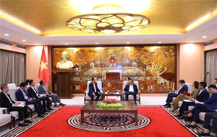 Chủ tịch UBND thành phố Trần Sỹ Thanh tiếp Chủ tịch tập đoàn Charmvit, Hàn Quốc