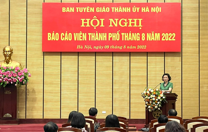 Hội nghị báo cáo viên thành phố tháng 8/2022