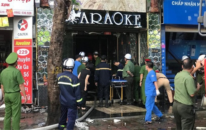 Khẩn trương, tích cực tổng kiểm tra các cơ sở kinh doanh dịch vụ karaoke, quán bar, vũ trường về công tác phòng, chống cháy nổ