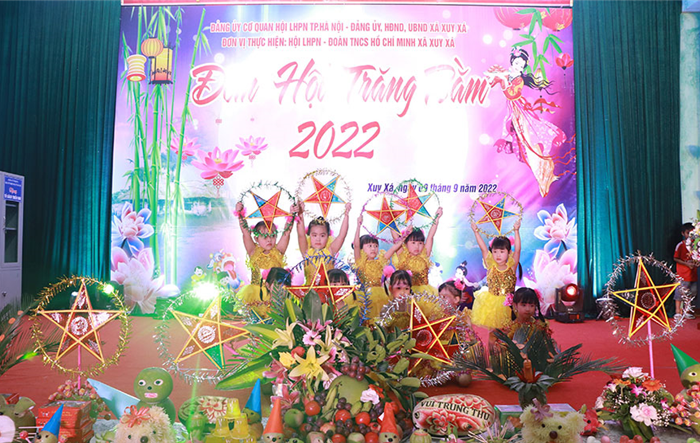 Tưng bừng “Đêm hội Trăng rằm năm 2022” cho thiếu nhi đồng báo Công giáo tại Mái ấm Thánh Tâm