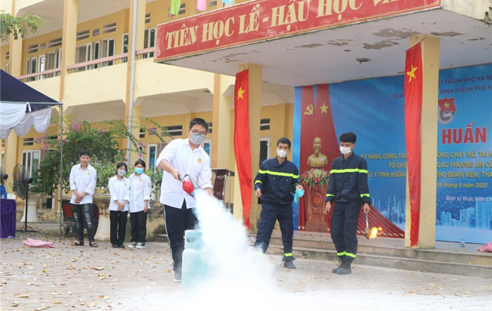 Tập huấn kỹ năng công tác phòng chống cháy nổ, tai nạn thương tích cho đoàn viên, thanh niên Thủ đô