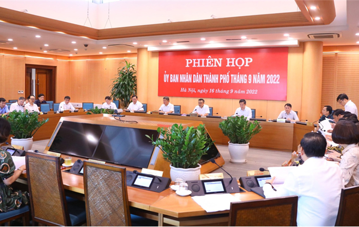 Tập thể UBND thành phố Hà Nội họp thường kỳ tháng 9 