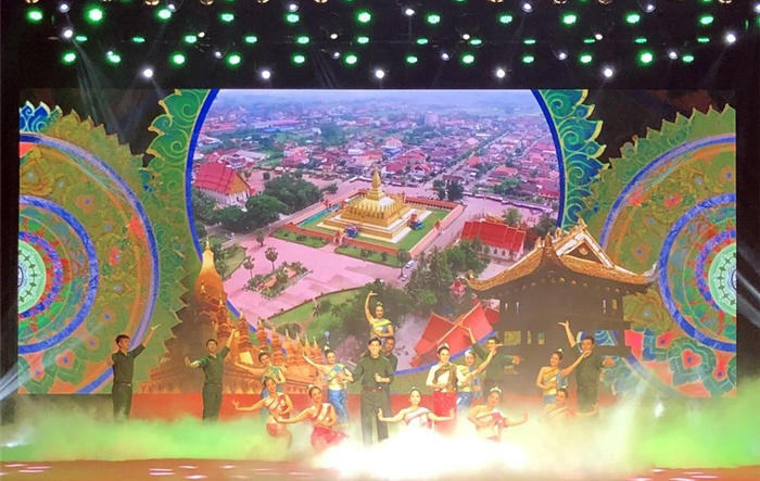 Không ngừng vun đắp tình đoàn kết đặc biệt Việt Nam-Lào