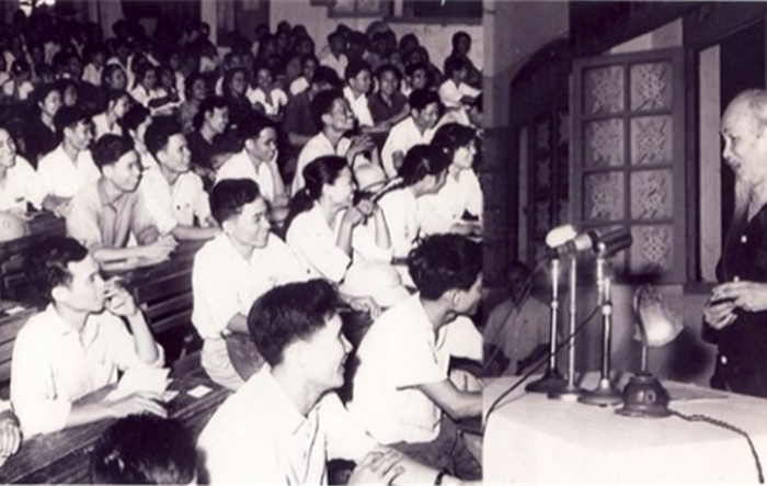 Bồi dưỡng cán bộ trẻ theo phong cách Hồ Chí Minh