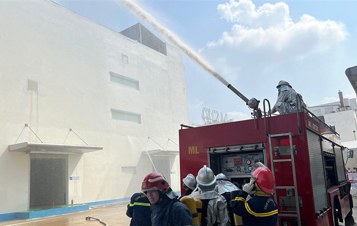 Công an thành phố Hà Nội: Diễn tập chữa cháy cấp thành phố tại Công ty cổ phần Dược phẩm trung ương 1