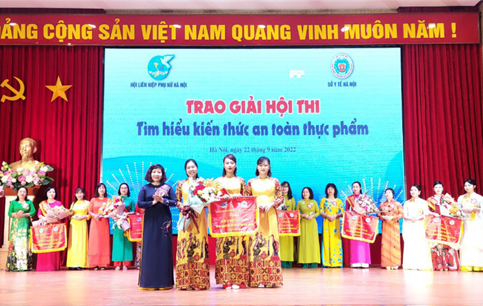 Hội Liên hiệp Phụ nữ thành phố Hà Nội tổ chức Hội thi “Tìm hiểu kiến thức an toàn thực phẩm”