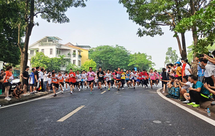 Hơn 1.200 vận động viên thi đấu chung kết Giải chạy Báo Hànộimới mở rộng lần thứ 47 - Vì hòa bình năm 2022