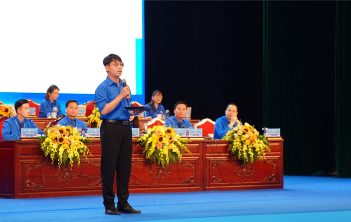 “Vai trò của thanh niên trong bảo tồn, gìn giữ, phát huy các giá trị văn hoá truyền thống tham gia xây dựng nền công nghiệp văn hóa, quảng bá hình ảnh Thủ đô nghìn năm văn hiến”
