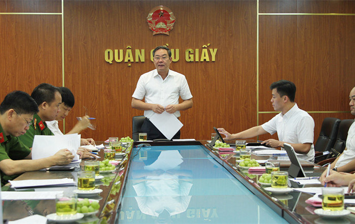 Phó Chủ tịch Thường trực UBND thành phố Lê Hồng Sơn làm việc với quận Cầu Giấy về công tác phòng cháy, chữa cháy