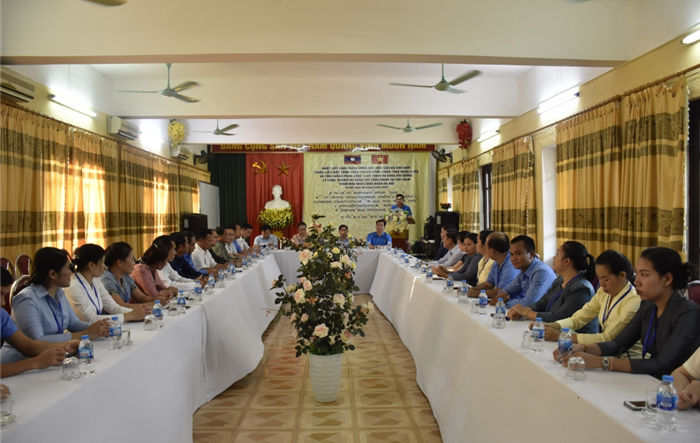 Đoàn cán bộ Liên hiệp Công đoàn thành phố Viêng Chăn thăm, làm việc với Nhà nghỉ Công đoàn Hà Nội
