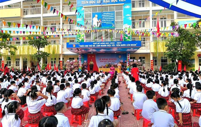 Hơn 112.600 học sinh quận Hà Đông phấn khởi bước vào năm học mới