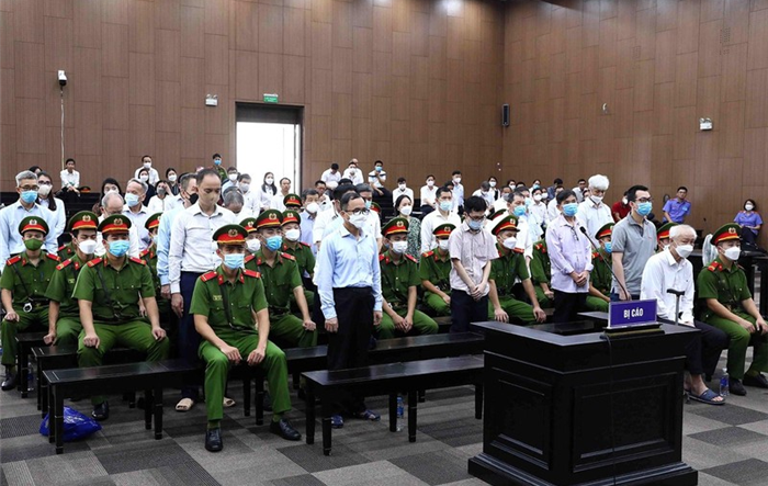 Đẩy mạnh xây dựng, chỉnh đốn Đảng và hệ thống chính trị: Tăng cường đấu tranh phòng, chống vi phạm quy định quản lý, sử dụng đất đai