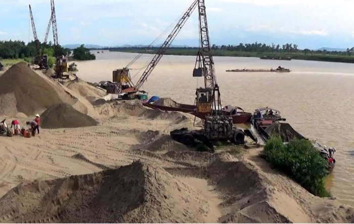 Chỉ thị tăng cường công tác quản lý, kiểm tra, xử lý vi phạm trong hoạt động khai thác, kinh doanh, vận chuyển tiêu thụ khoáng sản