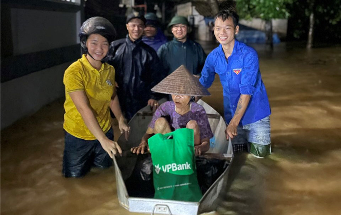 Chủ động triển khai ngay phương án ứng phó lũ rừng ngang từ Hoà Bình dồn về