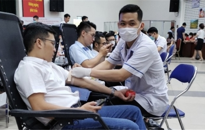 Thành phố Hà Nội phấn đấu đạt tỷ lệ 2,97% dân số trở lên tham gia hiến máu tình nguyện