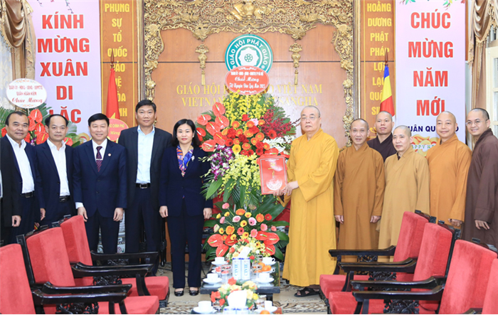 Lãnh đạo thành phố thăm, chúc mừng Giáo hội Phật giáo Việt Nam