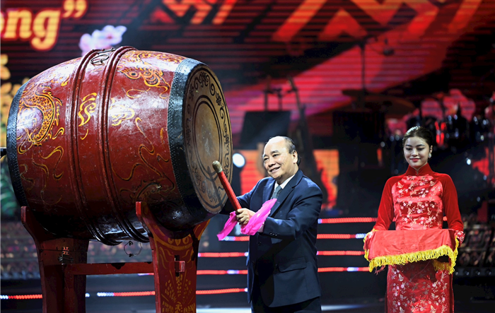 Hơn 1.000 kiều bào tham dự chương trình Xuân Quê hương 2023 vơi chủ đề "Đất nước niềm tin và khát vọng"