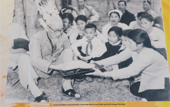 Triển lãm chuyên đề “Chủ tịch Hồ Chí Minh với Tết cổ truyền dân tộc”